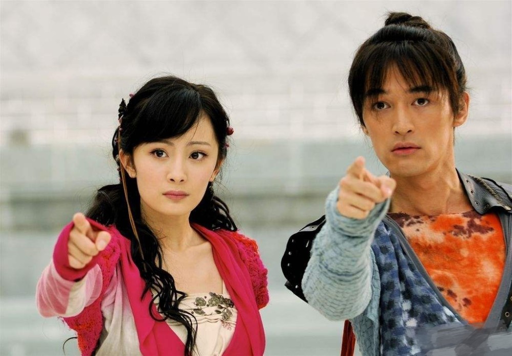 胡歌|又传胡歌杨幂深夜官宣结婚，谣言不断，只因两人曾经太甜蜜