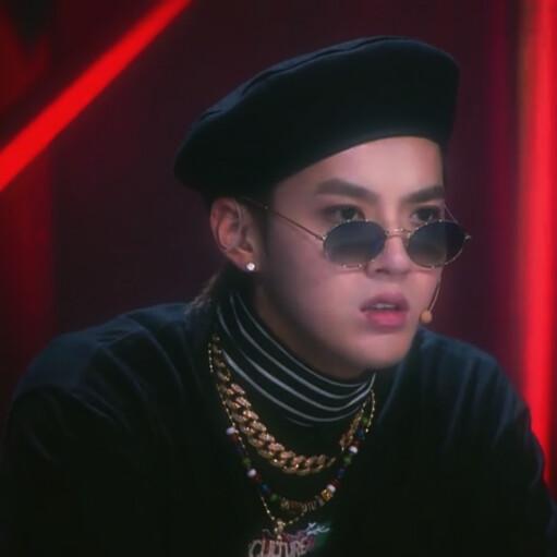 吴亦凡|吴亦凡当众摔麦，不满离场，看傻众人，是真性情，还是输不起！