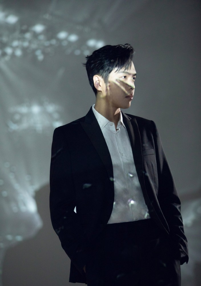 张若昀|张若昀手持棉花糖，发文：起飞了。看完评论，才明白他的意思，他也太有爱了