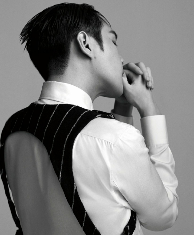 张若昀|张若昀手持棉花糖，发文：起飞了。看完评论，才明白他的意思，他也太有爱了