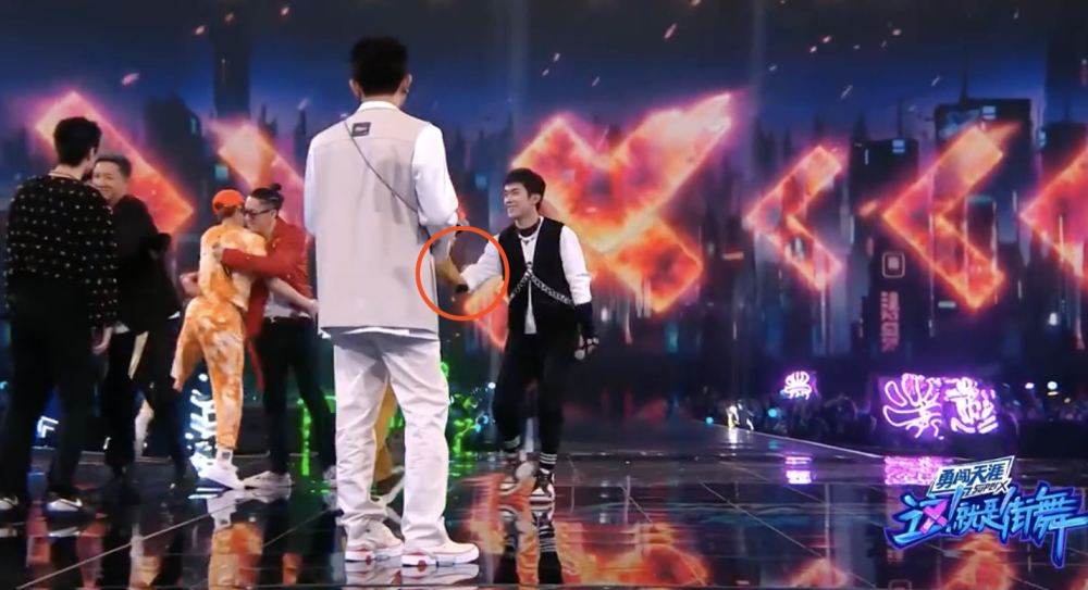 这就是街舞3|易烊千玺回归《这就是街舞3》，只有一位新队长主动打招呼，心疼