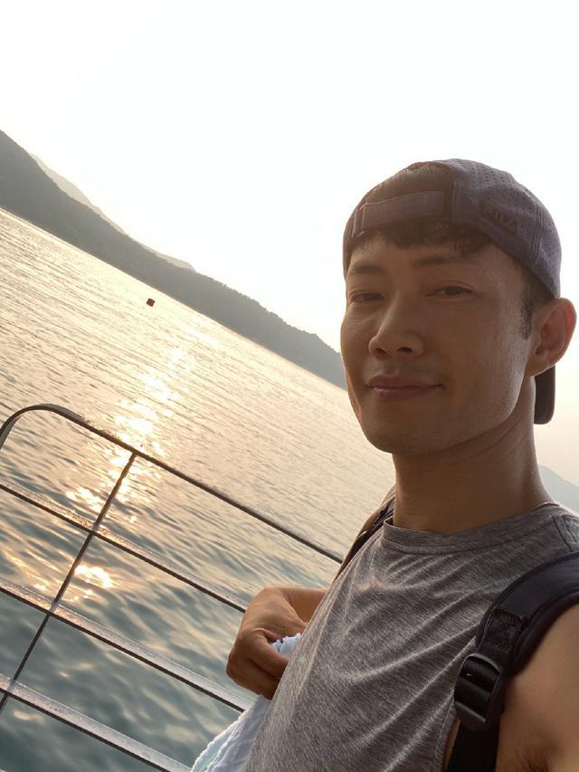 敖嘉年|22年首做男主角，TVB离巢绿叶常在太太面前哭，达成共识不要孩子