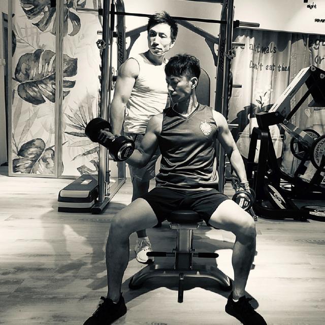 敖嘉年|22年首做男主角，TVB离巢绿叶常在太太面前哭，达成共识不要孩子