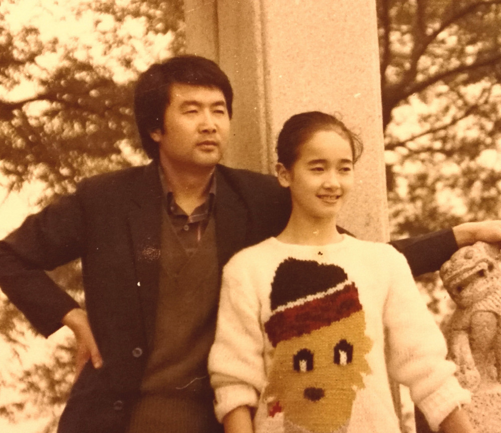 左小青|63岁老公身价百亿，左小青被宠成公主，谁说豪门都深似海？