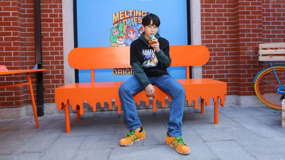 彭昱畅|黄磊、何炅提携的少年，成国庆档期的“大赢家”，彭昱畅成功“霸屏”电影院