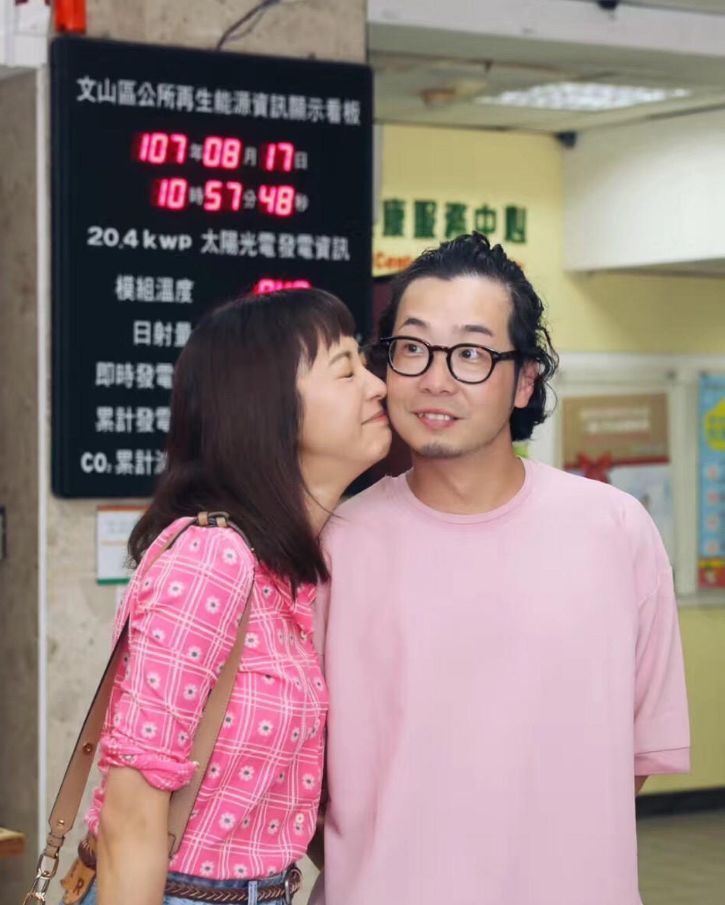 陈意涵|陈意涵儿子正面曝光，网友感叹：浪费了妈妈的好基因