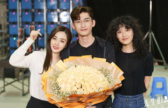 张翰|张翰36岁生日，王晓晨半夜晒合照送生日祝福，慕容云海还那么帅