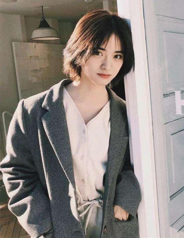 许嵩|金莎许嵩沈月聚会晒照，他们三个居然是朋友，我周震南了