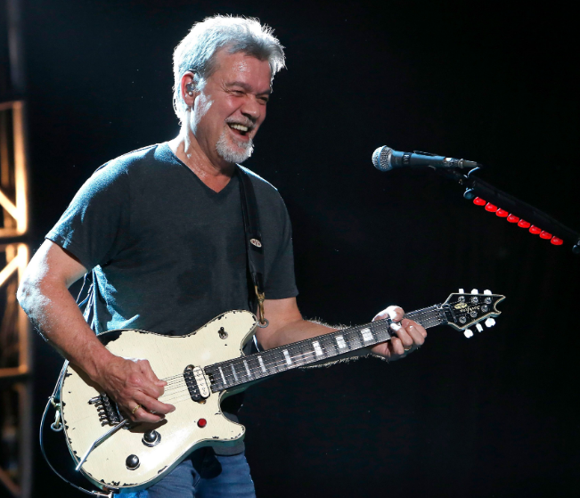 吉他手|吉他之神因喉癌去世享年65岁，生前3天癌细胞转移全身，患癌原因令人愕然