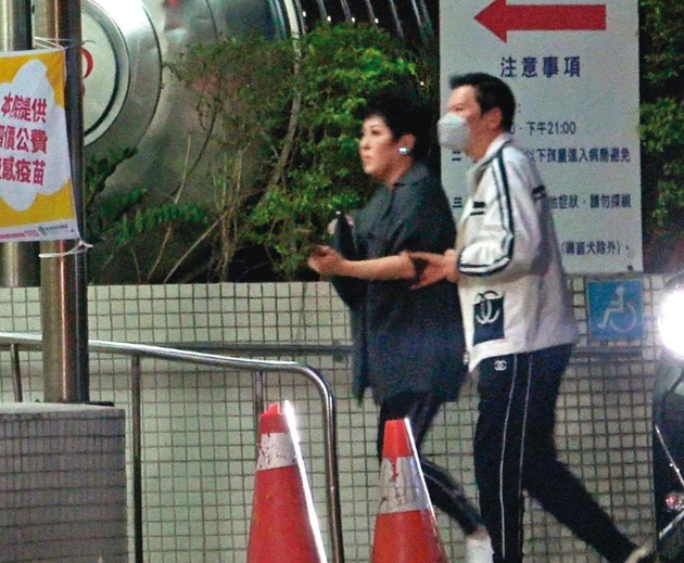 郭碧婷|郭碧婷产女细节曝光：小两口三天没换衣服，向太夫妇全程陪产