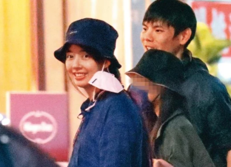 郭碧婷|传郭碧婷生女遭向太冷落逼生二胎，向太暖心陪产击碎谣言