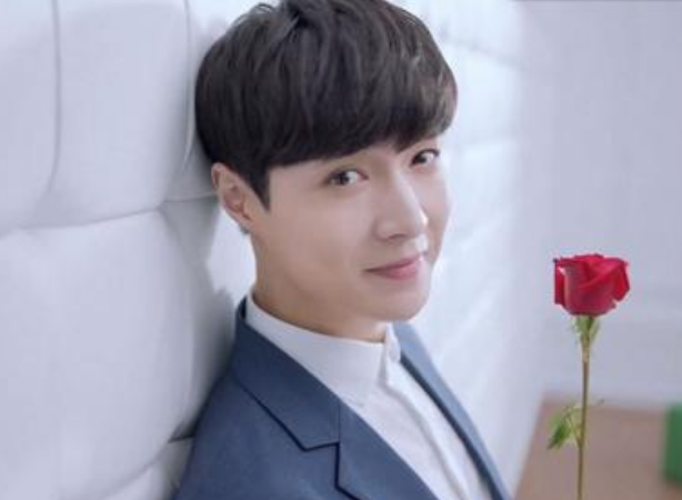 张艺兴|张艺兴29岁生日，孙红雷踩点送祝福，感慨二人认识6年了