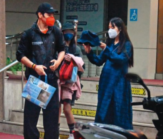 郭碧婷|郭碧婷产女前细节首曝光：向佐全程贴心陪同，郭碧婷笑容幸福有爱