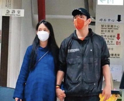 郭碧婷產前照曝光 向佐輕撫愛妻肚子超有愛 兩人一起逛母嬰店 星期五好菜上桌