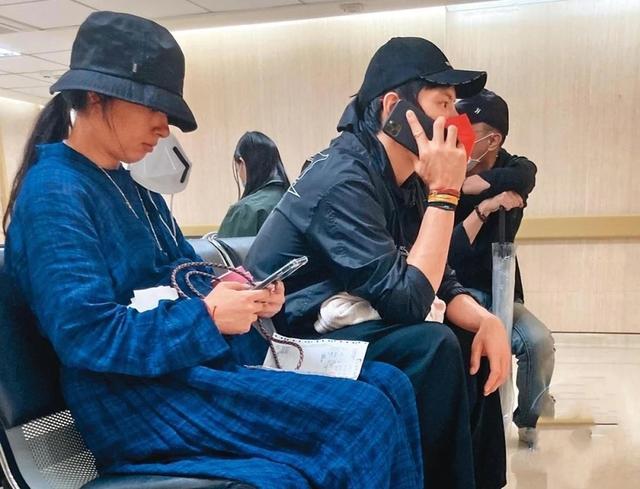 郭碧婷|郭碧婷产前照曝光！向佐全程呵护陪伴，低调行事全家幸福满满