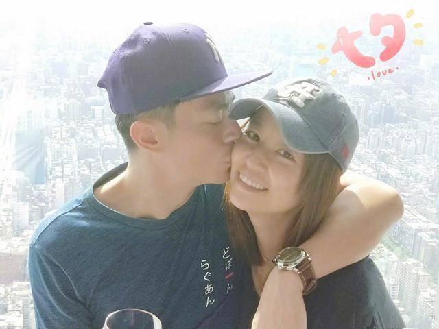 林心如|林心如晒自拍，黑头却成为热评第1，网友称还不如朱之文儿媳漂亮