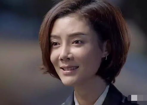 古力娜扎|十大魔性鼻孔明星：杨幂鼻孔大的像黑洞，娜扎惊现三角形鼻孔