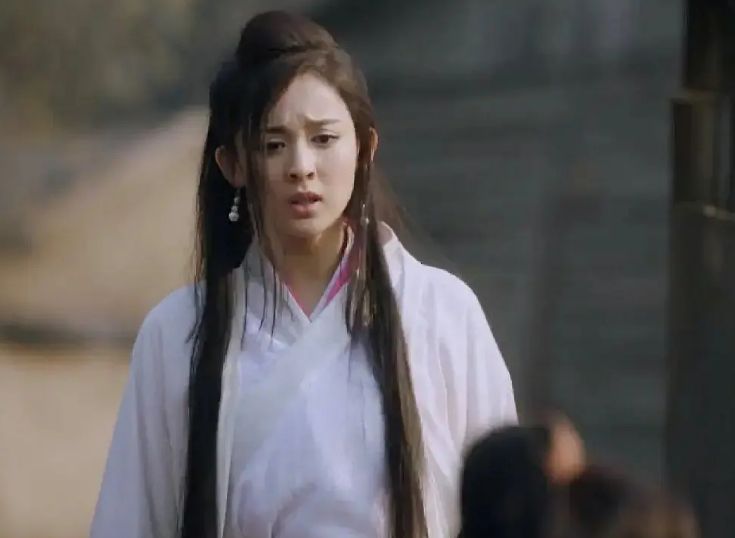 古力娜扎|十大魔性鼻孔明星：杨幂鼻孔大的像黑洞，娜扎惊现三角形鼻孔