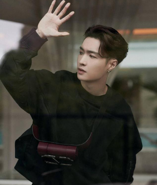 张艺兴|双男主剧？曝肖战张艺兴合作出演《扫黑风暴》，顶流搭档演正剧