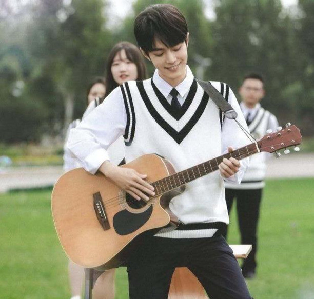 张艺兴|双男主剧？曝肖战张艺兴合作出演《扫黑风暴》，顶流搭档演正剧