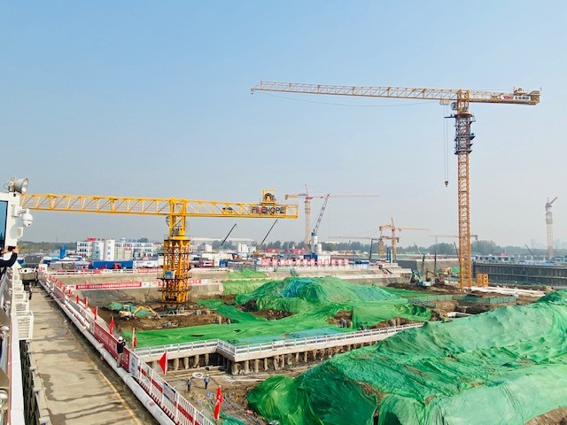 建筑工地|假日不停工，副中心三大建筑工地现“塔吊森林”
