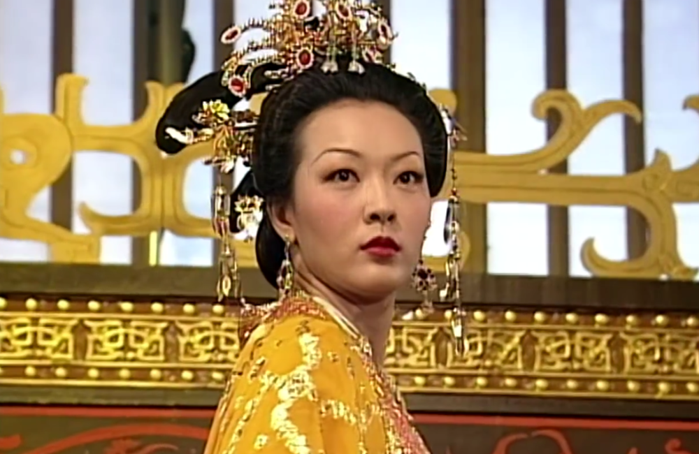 能够收买人心作为自己的眼线,武惠妃的奸角形象,被郭少芸塑造得很给力