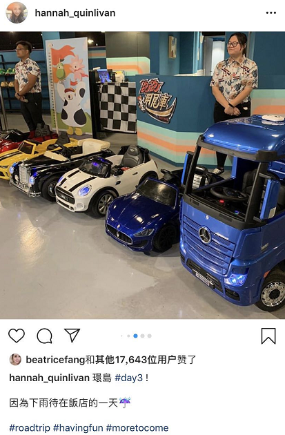 昆凌|昆凌晒周杰伦视角荡秋千照，一袭白裙美若仙子，回眸甜笑超迷人