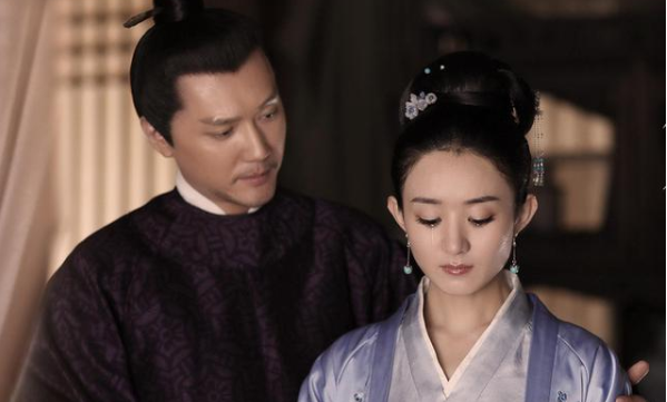 冯绍峰|冯绍峰迎42岁生日，赵丽颖为老公庆生甜喊爱称“二叔”，不忘为其宣传新戏