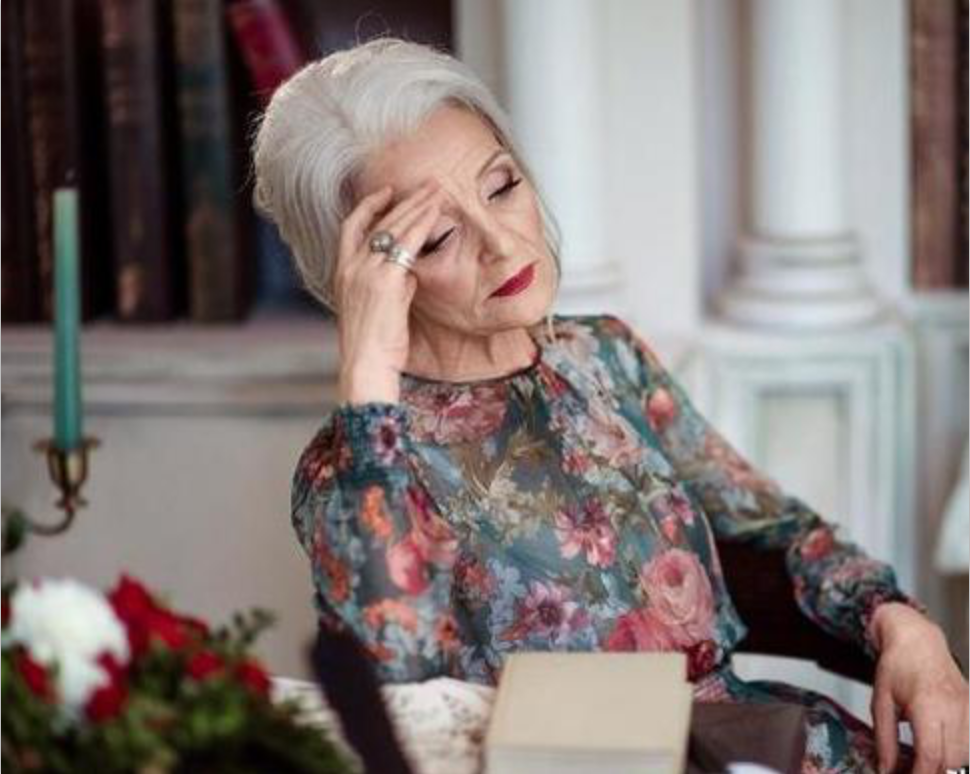 俄罗斯八旬老太太优雅了一辈子,精致到每一根头发丝,网友:羡慕