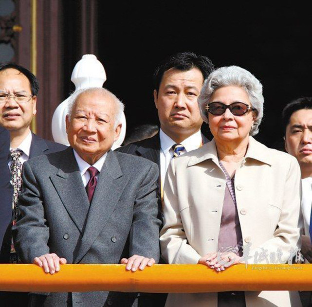 莫尼列王后风华绝代,经常来中国居住休养,今年来了两次