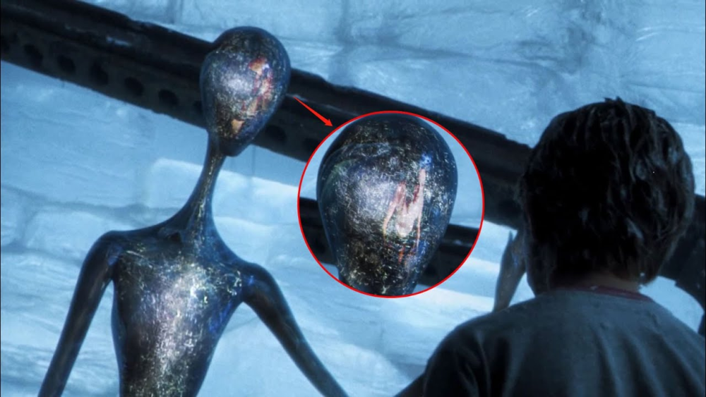 三体解读明明保护了地球62年人类为什么不感谢执剑人罗辑