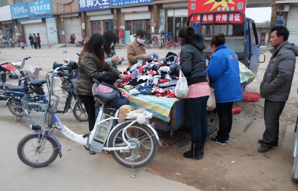 赵本山|赵本山41岁长女近照，身材富态苦尽甘来，亲弟去世后侍母至孝