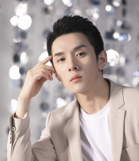 李佳琦|李佳琦飘了？选品变差遭吐槽，生产日期造假，牛肉丸里吃出头发