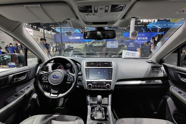 内饰|以穷人能买得起的四驱出名 斯巴鲁在北京车展上三款车型点评