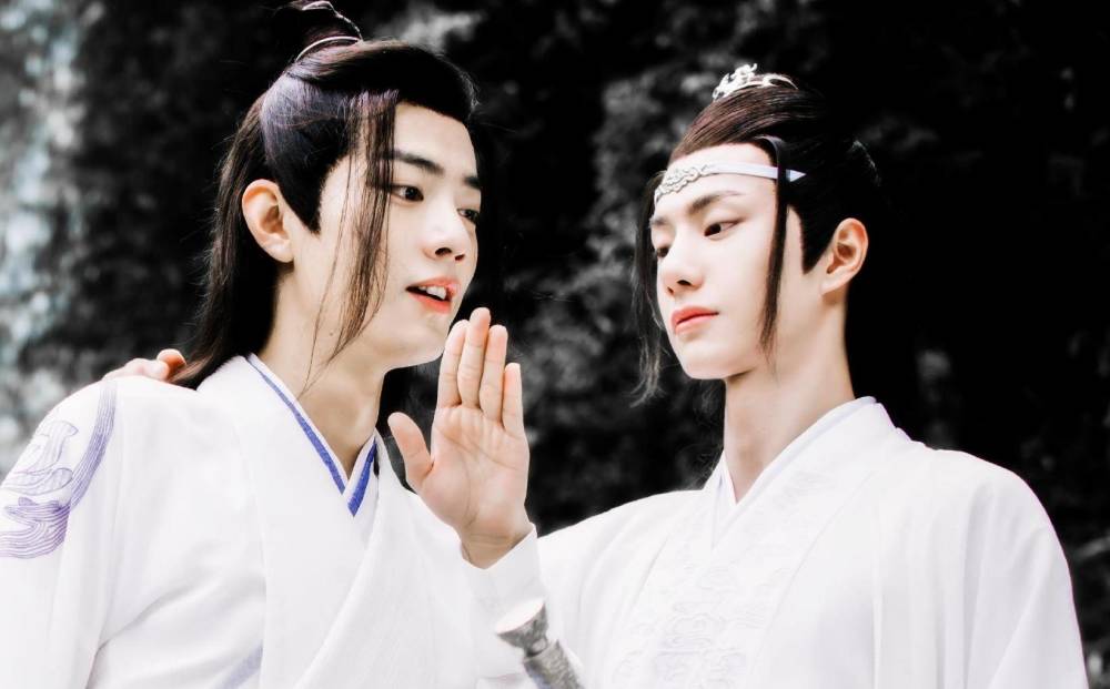 肖战|肖战登顶2020亚洲最性感男星排行榜，成国内第一人，王一博仅排第三