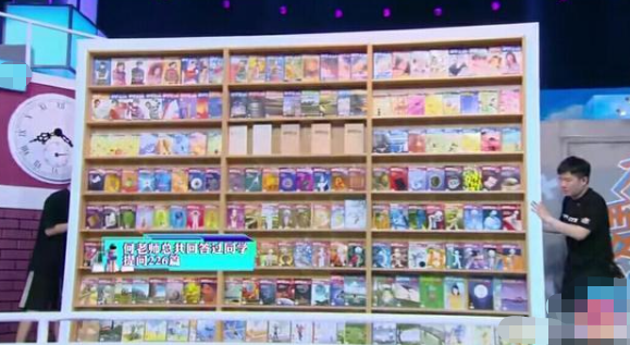 何炅|何炅私密行程曝光，揭露了一个残酷真相！网友：活该他红25年