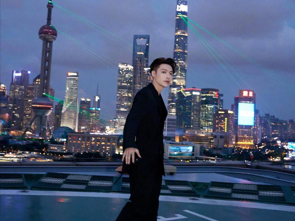 张艺兴|同样是流量过生日，肖战张艺兴给路人的观感对比夸张，原因何在？