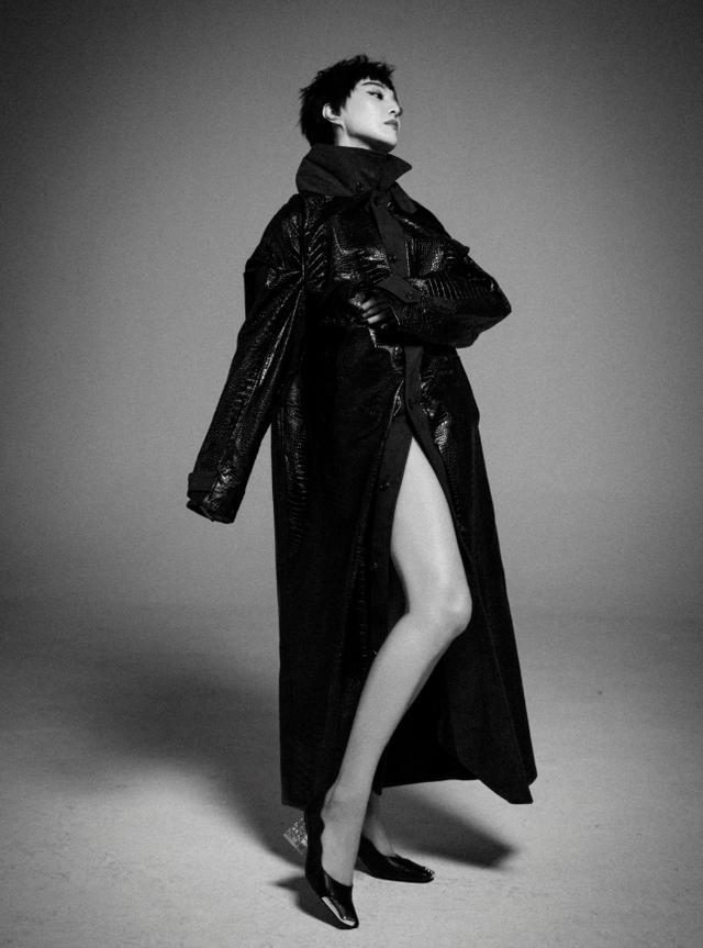 范冰冰|范冰冰再现范爷风采，以国际范强势复出，高调亮相英国杂志封面