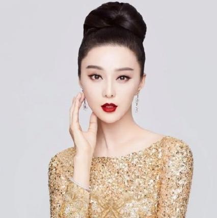 范冰冰|范冰冰再现范爷风采，以国际范强势复出，高调亮相英国杂志封面