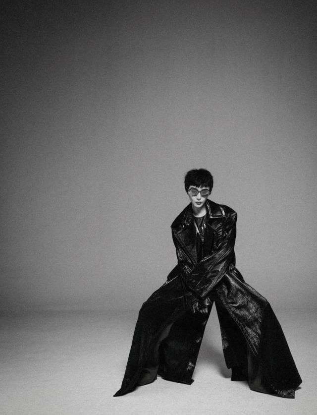 范冰冰|范冰冰再现范爷风采，以国际范强势复出，高调亮相英国杂志封面