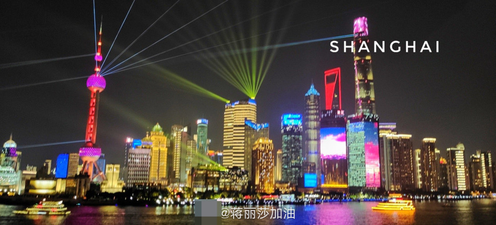 陈浩民|陈浩民生日派对超温馨，与蒋丽莎恩爱热吻，蔡少芬张晋全家送惊喜