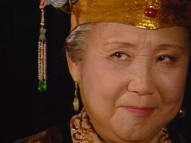 薛宝琴|大观园群芳争艳，为何还安排完美的宝琴出场，曹雪芹：宝琴是镜子