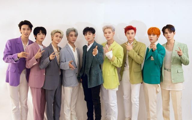 齐发文|UNINE解散9位成员齐发文晒照：李汶翰字数少，陈宥维字数多