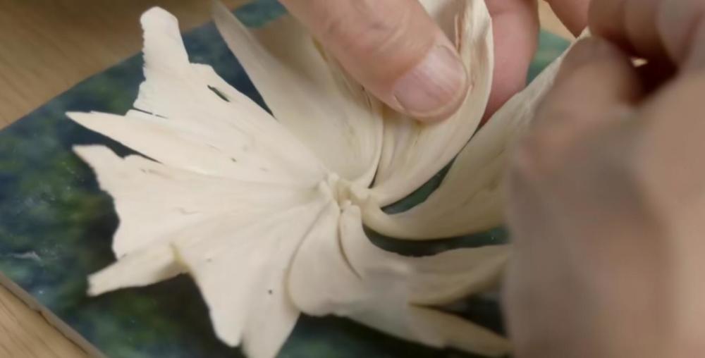 鱼骨手工火了 Diy大佬用十万块鱼骨做出 手办 一朵花用16条鱼 腾讯新闻