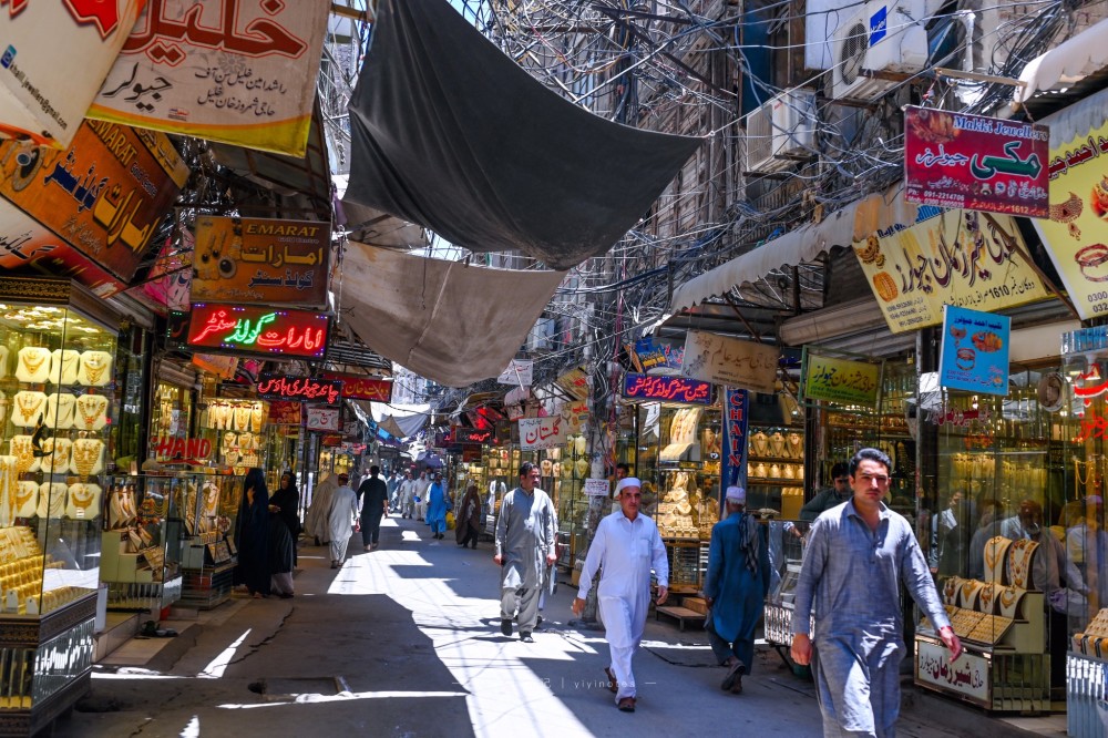 我在巴基斯坦的开店生活,当地妹子很漂亮,但思想很保守