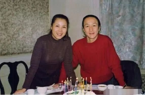 田震|因患血液病而退隐，男友病床前守护7年求婚数次，她如今怎样了？