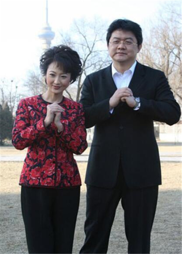 央视主持人张斌近况曝光曾被妻子揭发出轨复合后受到重用