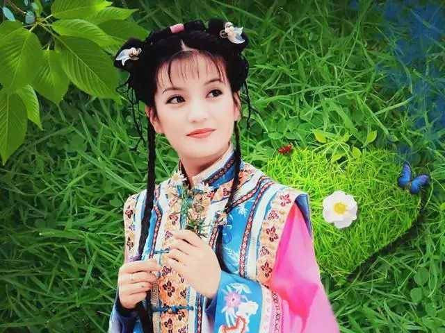 赵薇|赵薇继子黄小宝恋情曝光，女友长相甜美，亲昵称呼男友小王子