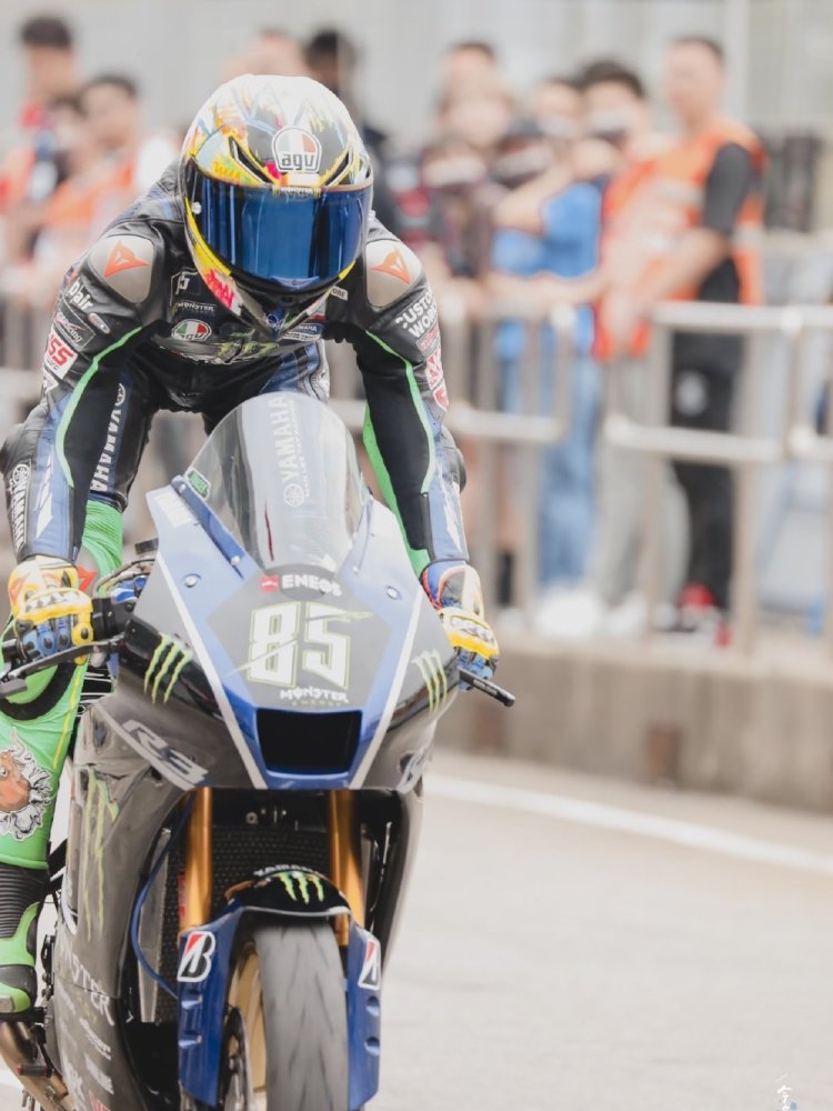 王一博|王一博情商太高，粉丝帮他骂人，赶紧出来制止，比肖战强多了