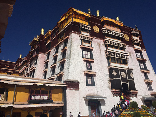 青藏高原|西部旅游“疫外”升温：拉萨飞北京票价过万 世界屋脊也迎文旅淘金热？